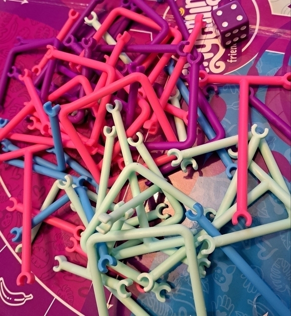 NIB Turtle Flip & Fingerlings Jungle Gym Jumble Game - Picture 5 of 12